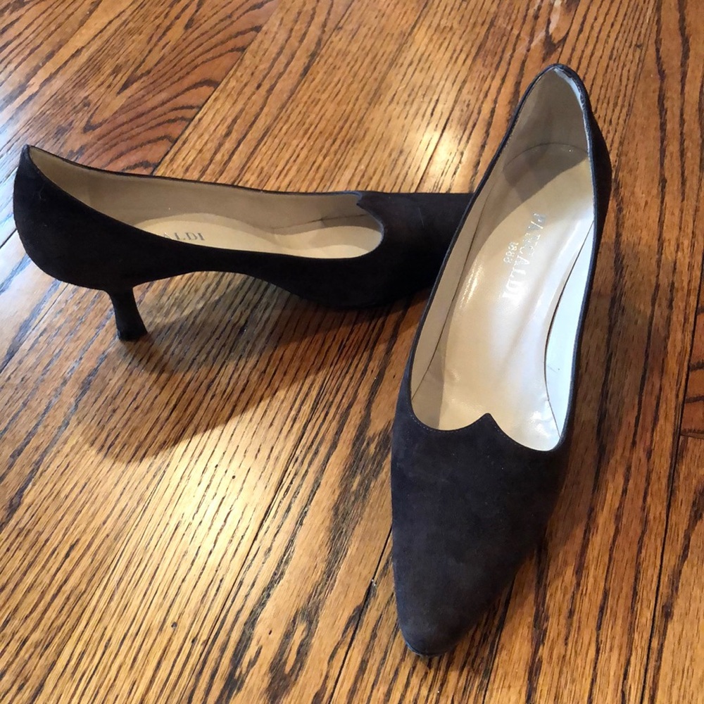 Brown suede heel